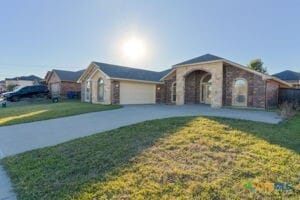 Building Photo - 2403 Terry Dr