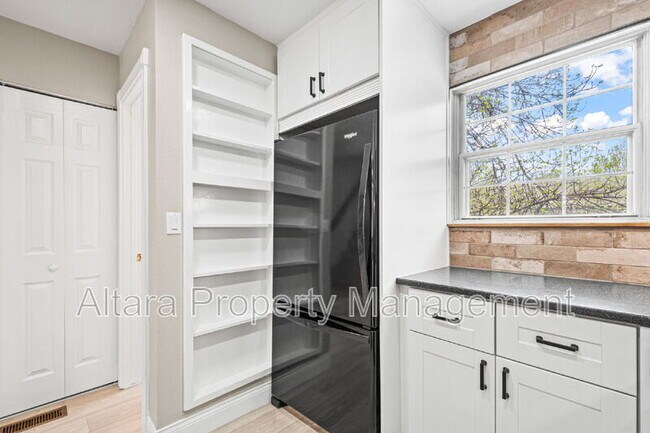 Photo - 2578 E Nichols Cir