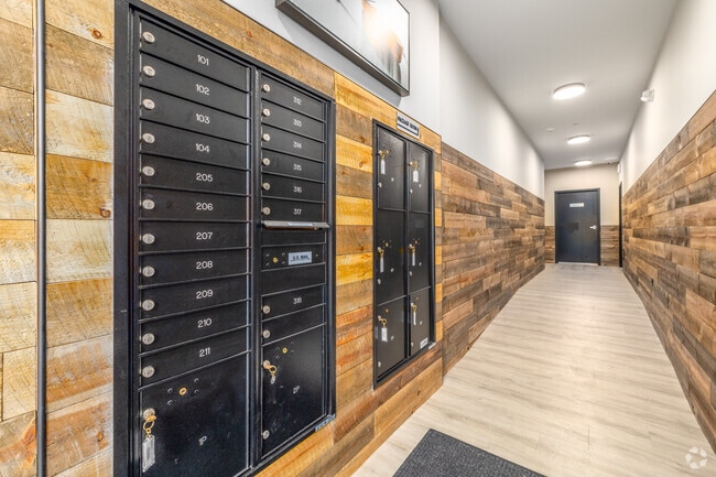 Entrada - Fairview Station