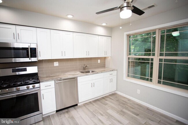 Photo - 15 Blackhawk Ct