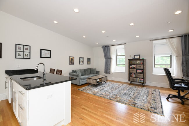 Building Photo - 87 3rd St Unit 3 Rental