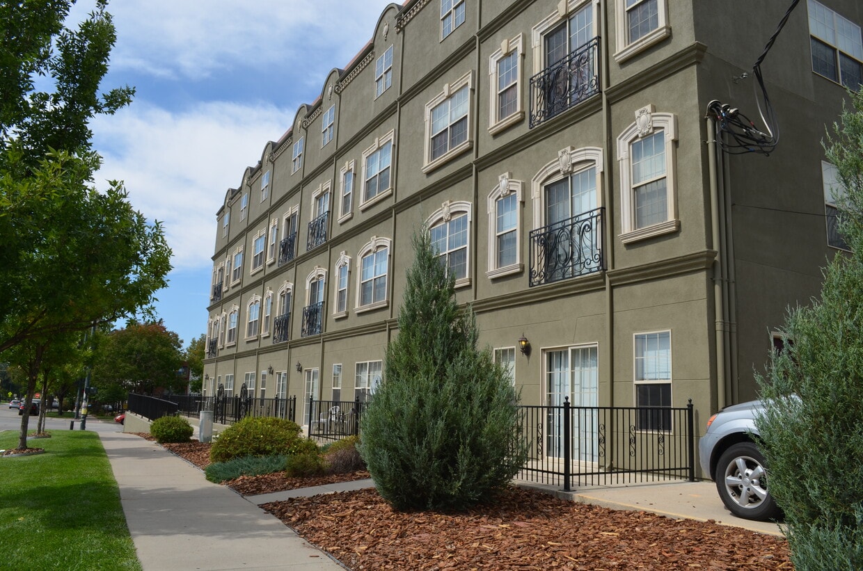 Photo - 1986 S University Blvd (Denver, CO)
