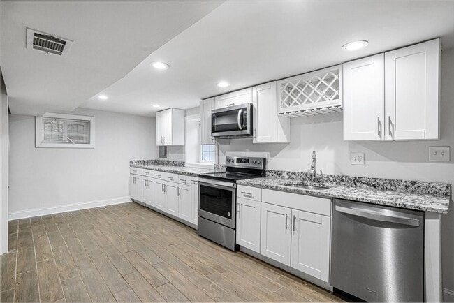 Photo - 3158 Westover Dr SE