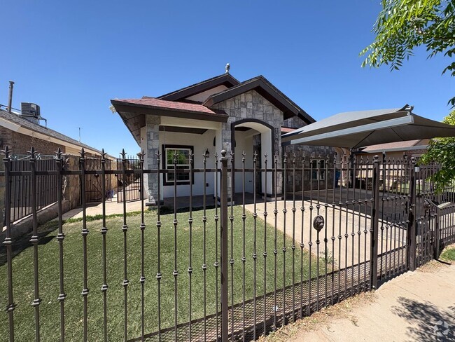 Building Photo - Home for rent in Socorro