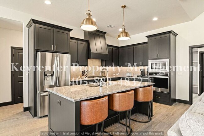 Photo - 2805 Crystal Creek Dr