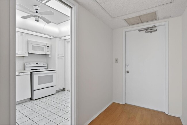 Photo - 2651 S Palm Aire Dr Unit 302