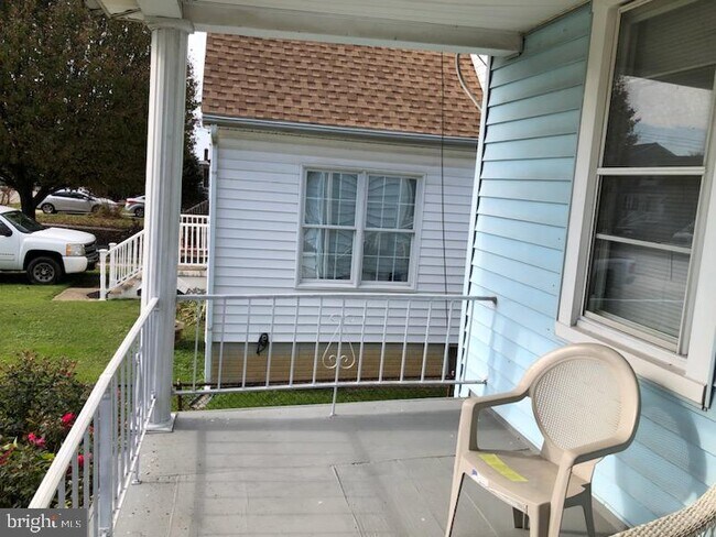 Photo - 7356 Geise Ave