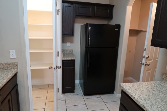 Photo - 1209 Vanguard Ln