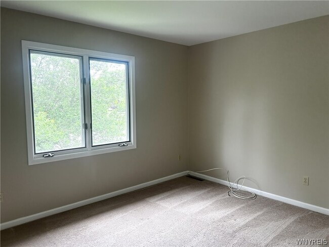 Photo - 125 Hobnail Dr