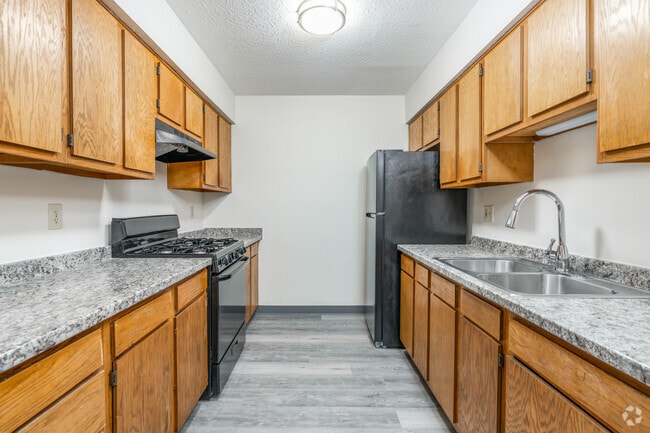 4BR, 2BA - 1,286SF - Kitchen