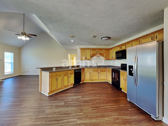 Photo - 633 Tylertown Rd