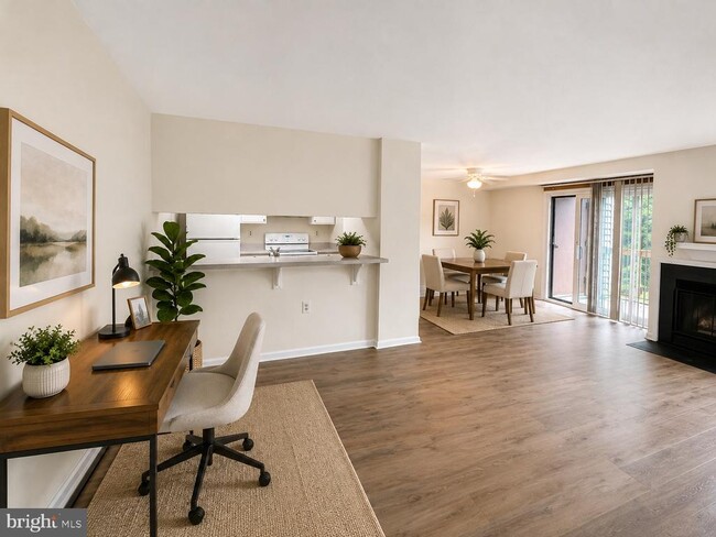 Photo - 1113 Castle Harbor Way Unit 2B
