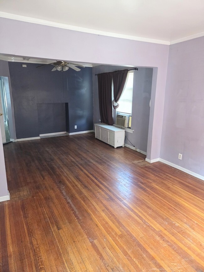 Photo - 2118 W Garfield Blvd