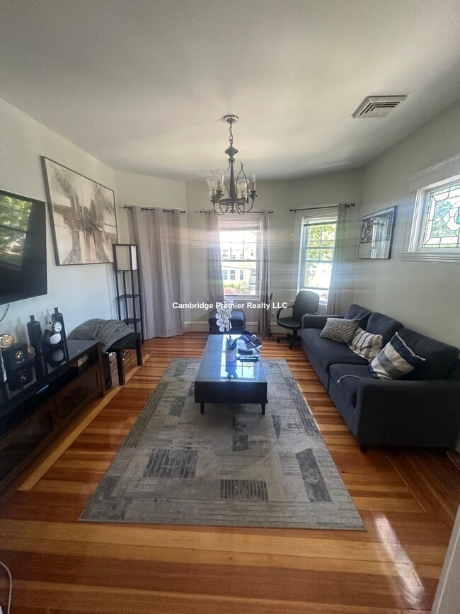 Building Photo - 399 School St Unit 2