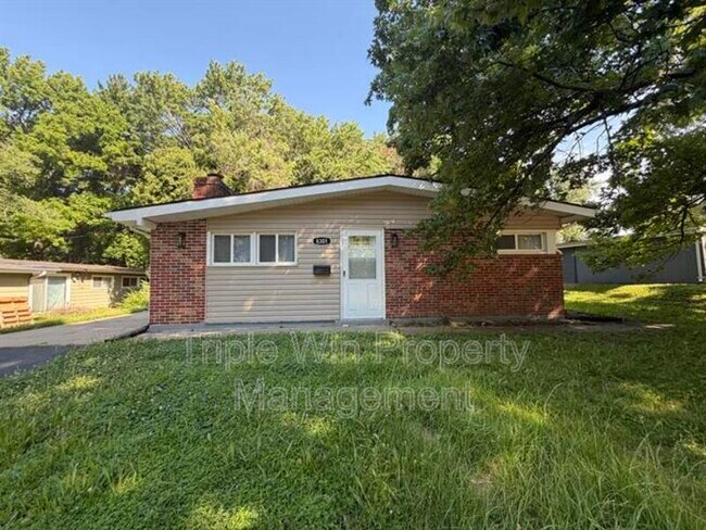 Photo - 8301 Pepperidge Dr