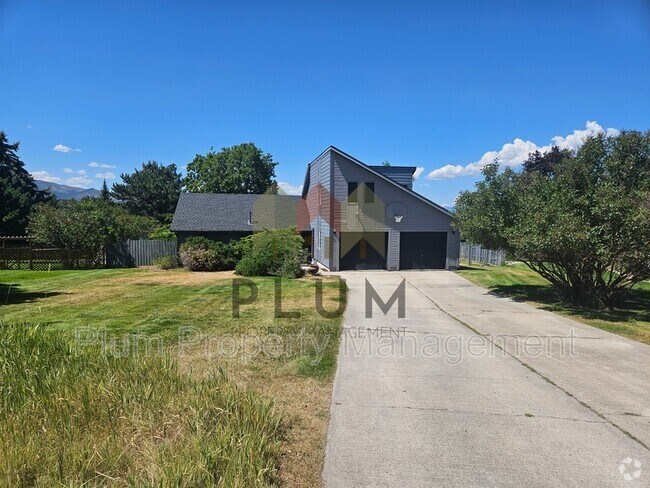 Building Photo - 2422 56th St Rental