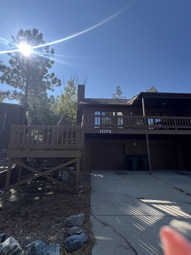 Building Photo - 1075 Woodbridge Dr Rental