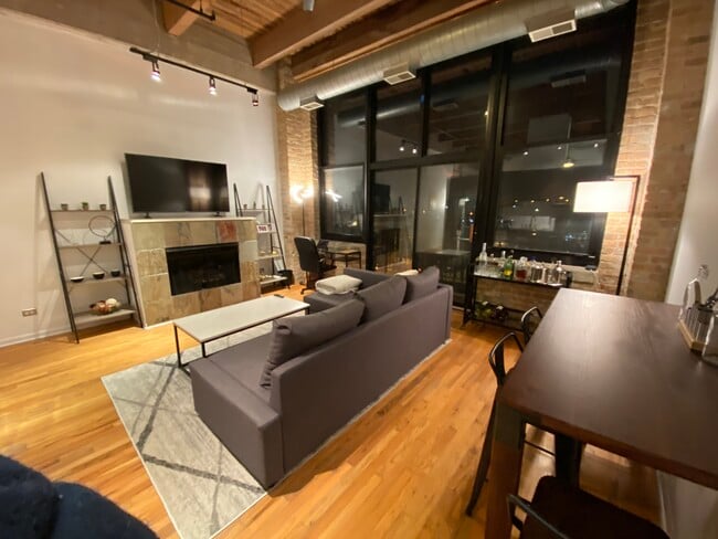 Photo - 215 N Aberdeen St Unit 507-B