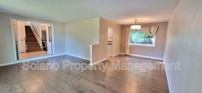 Photo - 110 Wayne Ct