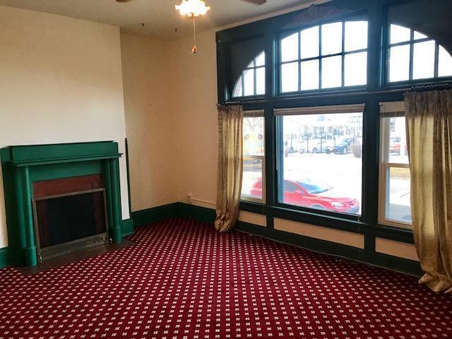 Photo - 815 E Knapp St