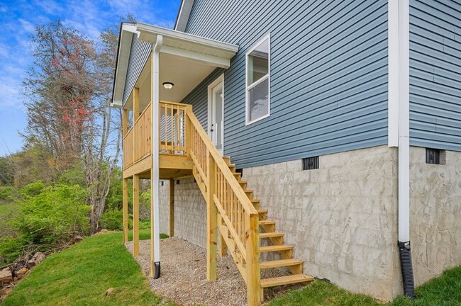 Photo - 168 Sky View Meadow Dr