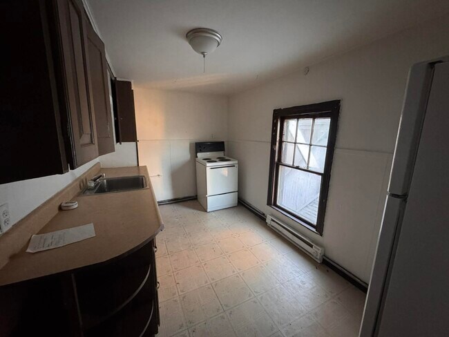 Photo - 27 Robinson St Unit 2F