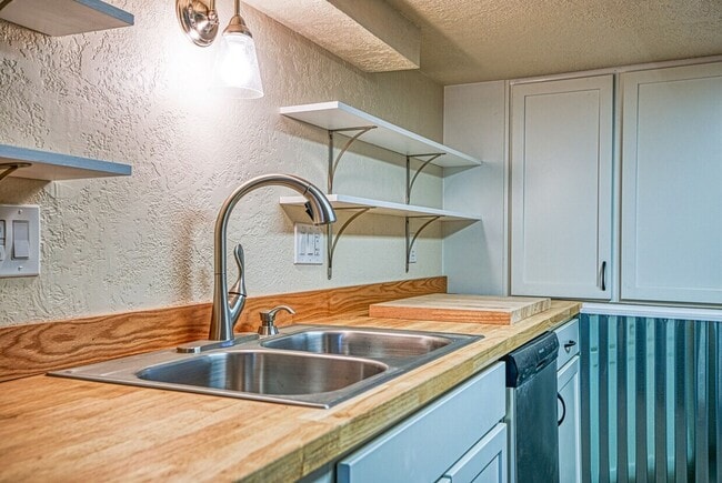 Photo - 255 1st Ave E N Unit 3