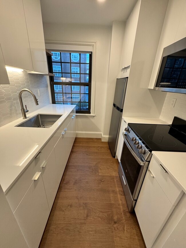 Building Photo - 1172 Massachusetts Ave