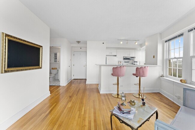 Photo - 591 Beacon St Unit 1005