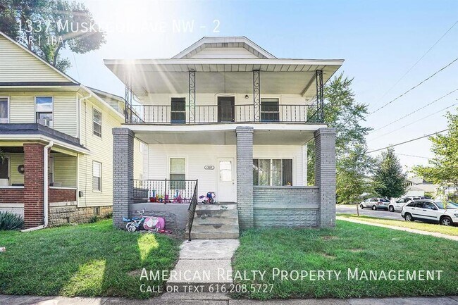 Building Photo - 1337 Muskegon Ave NW Unit 2