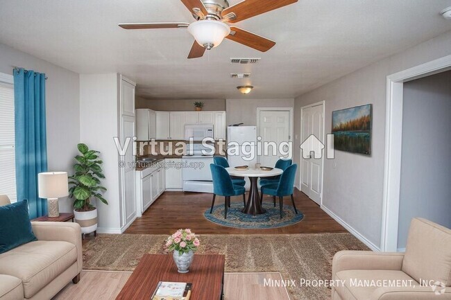 Building Photo - 755 W Knox St Rental
