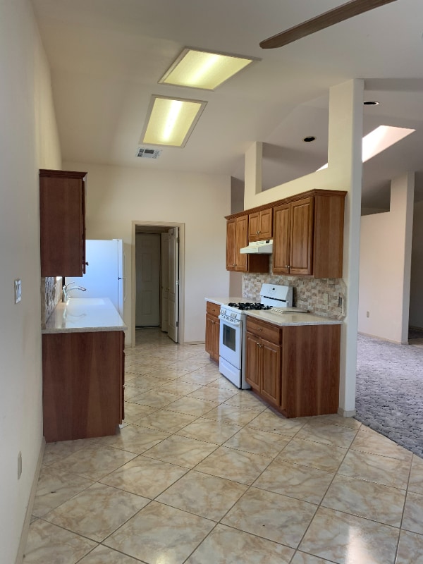 Photo - 907 Skyline Dr