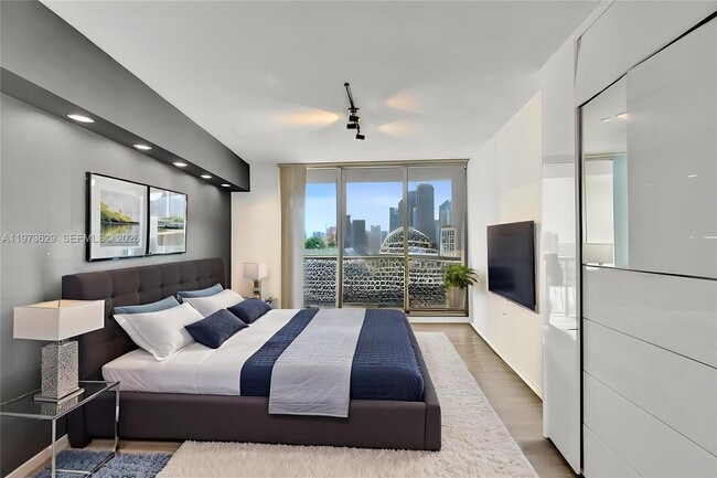 Photo - 1750 N Bayshore Dr Unit 2510