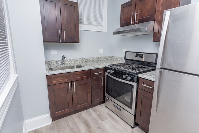 Photo - 7754 S Muskegon Ave