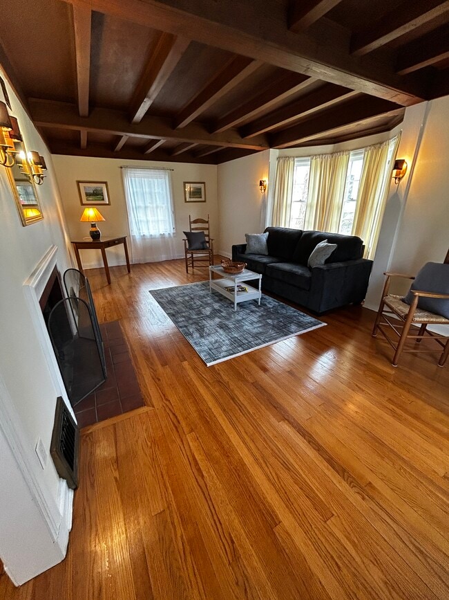 Livingroom - 6 Albany St