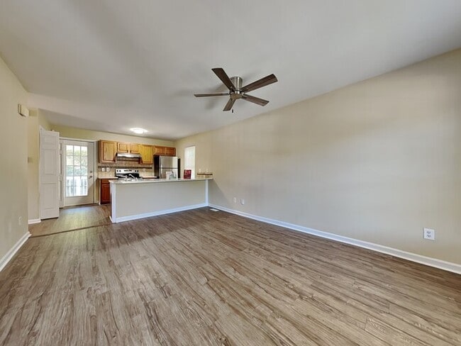 Photo - 6227 Dumont Ln