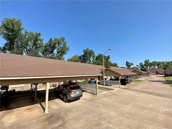 Photo - 524 Greenbriar Ct