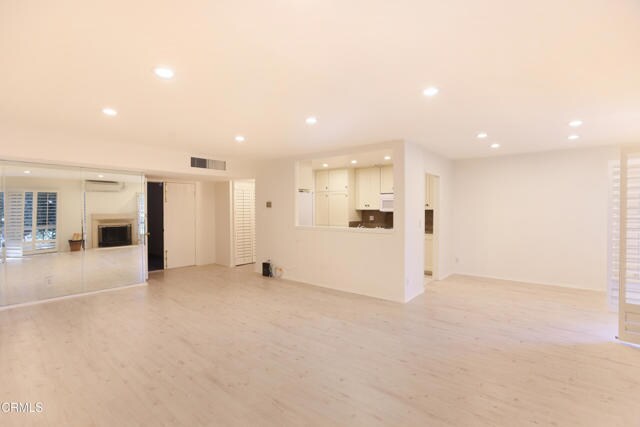 Photo - 1127 E Del Mar Blvd Unidad 429