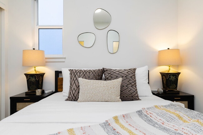 Photo - 4404 37th Ave SW Unit ID1054655P