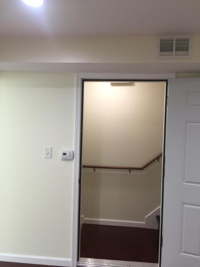 Photo - 1129 Carpenter St