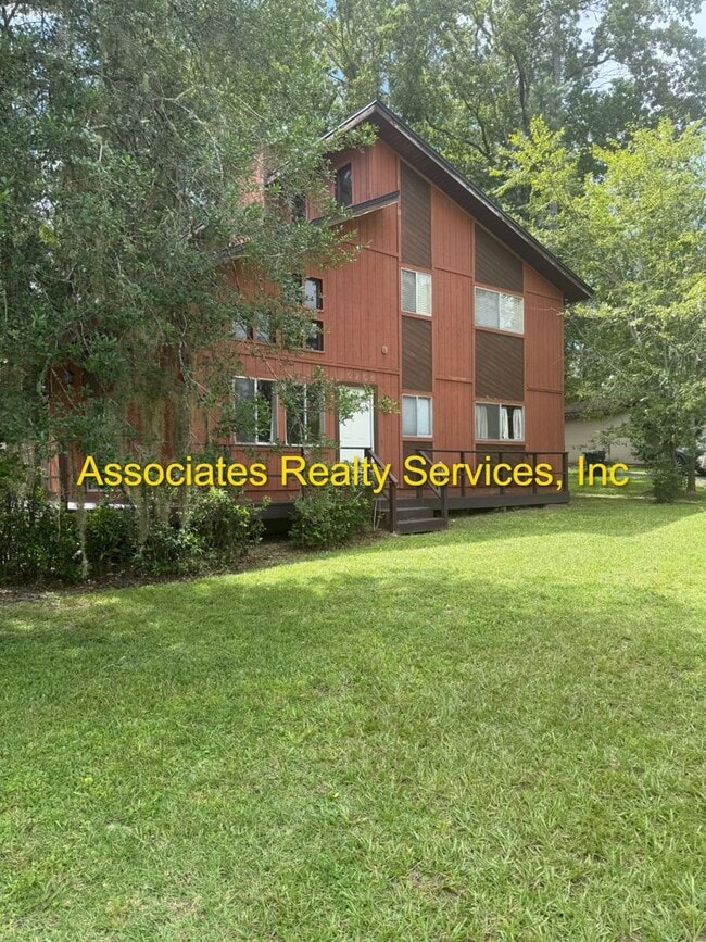 10205 NW 25th Pl.