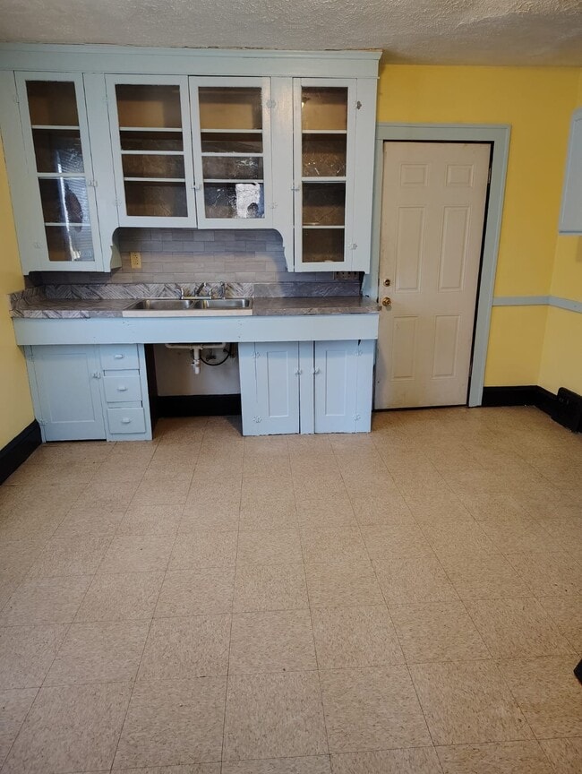 Photo - 11922-11924 Griffing Ave Unit 2