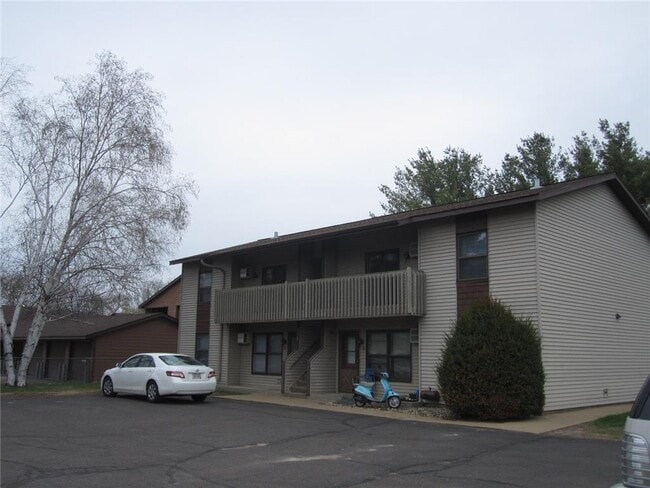 Photo - 325 W 9th St Apartment Unit B