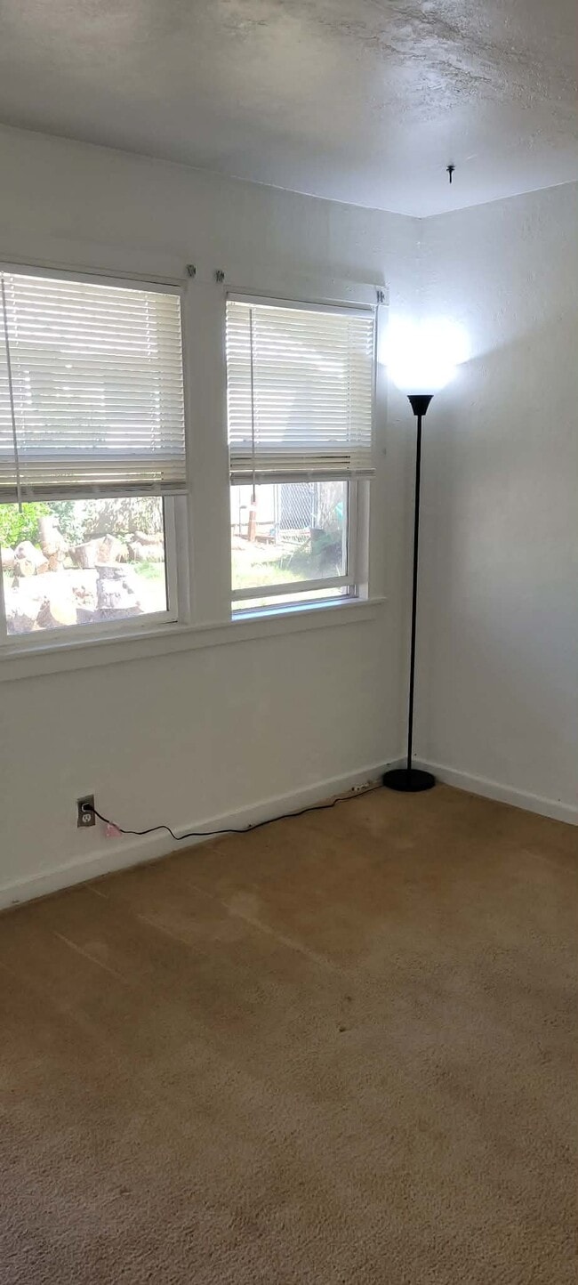 Photo - 816 W Marlette St