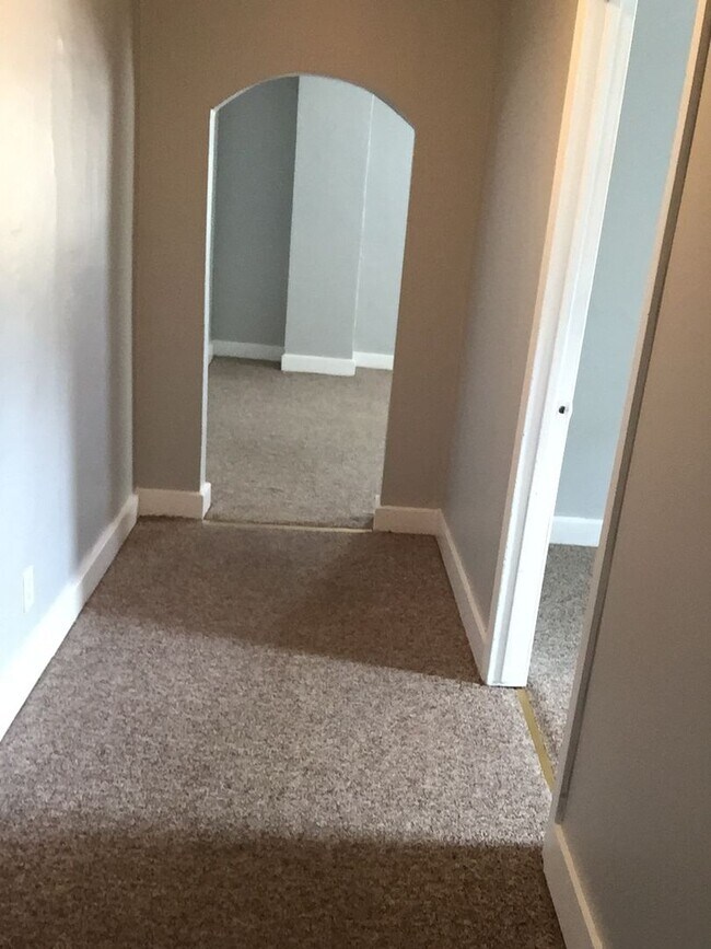 Photo - 110 W Walnut St Unit #6