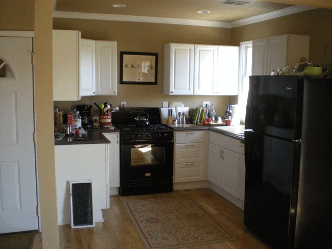 Photo - 325 Hallock St Unit 325 Hallock #2