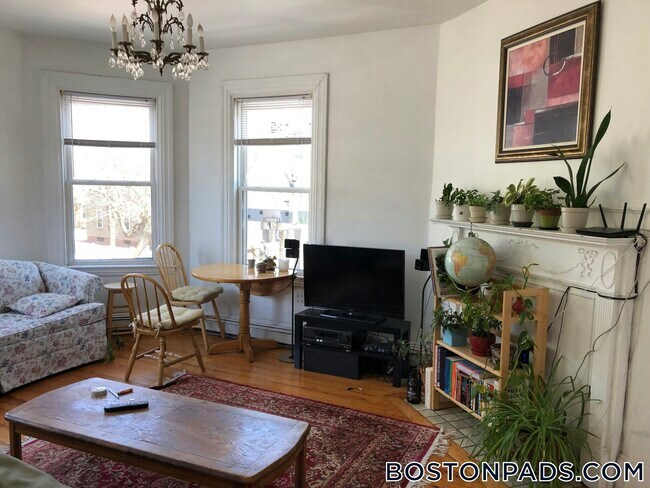 Photo - 268 Broadway Unit 3