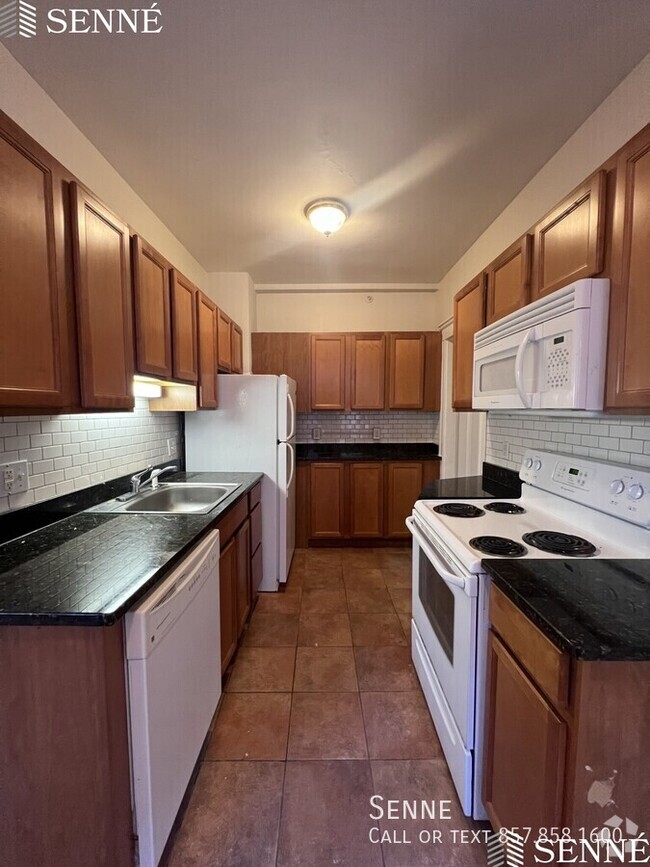 Building Photo - Charming & Spacious 1BR Near Harvard Squar... Unit 3 Rental