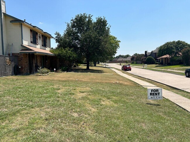 Photo - 3702 Bond St