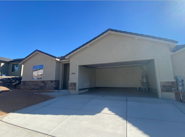 Photo - 1541 W 470 N